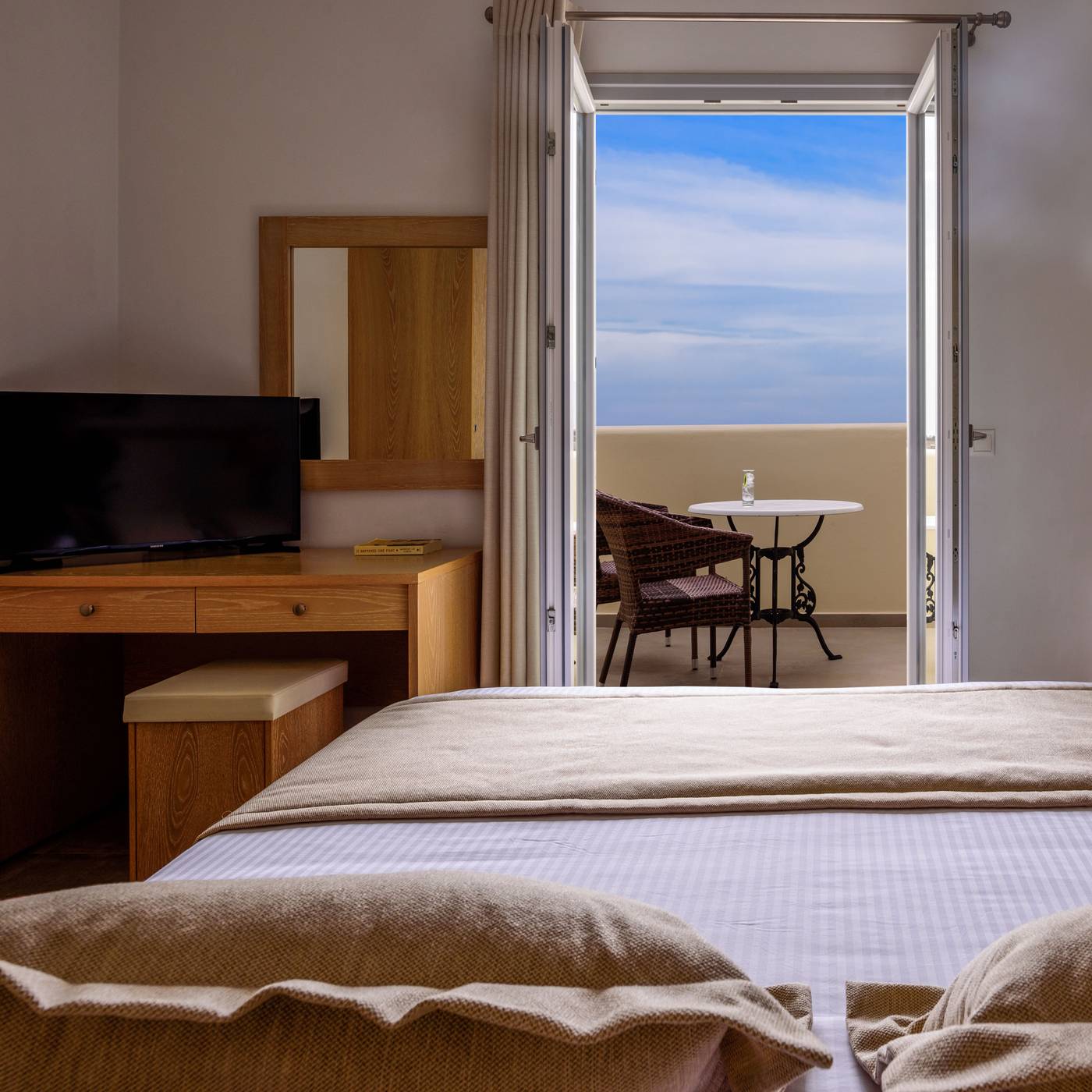 Aliter-Suites-Room-33