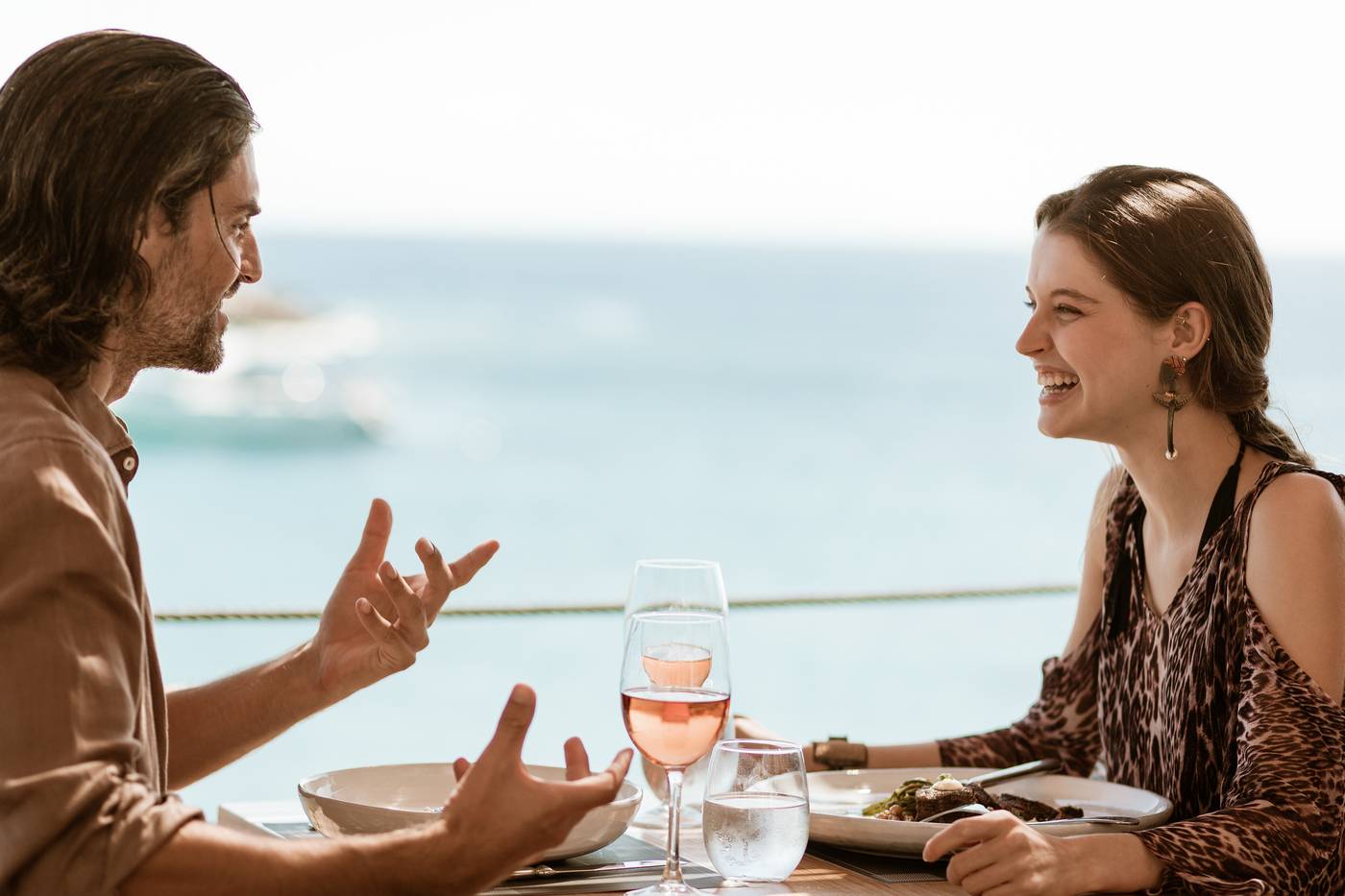 Casa-Del-Mar-Mykonos-Seaside-Resort-Restaurant-17