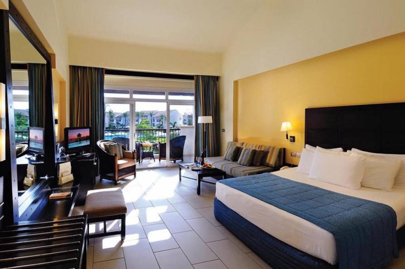 reef oasis blu bay resort & spa