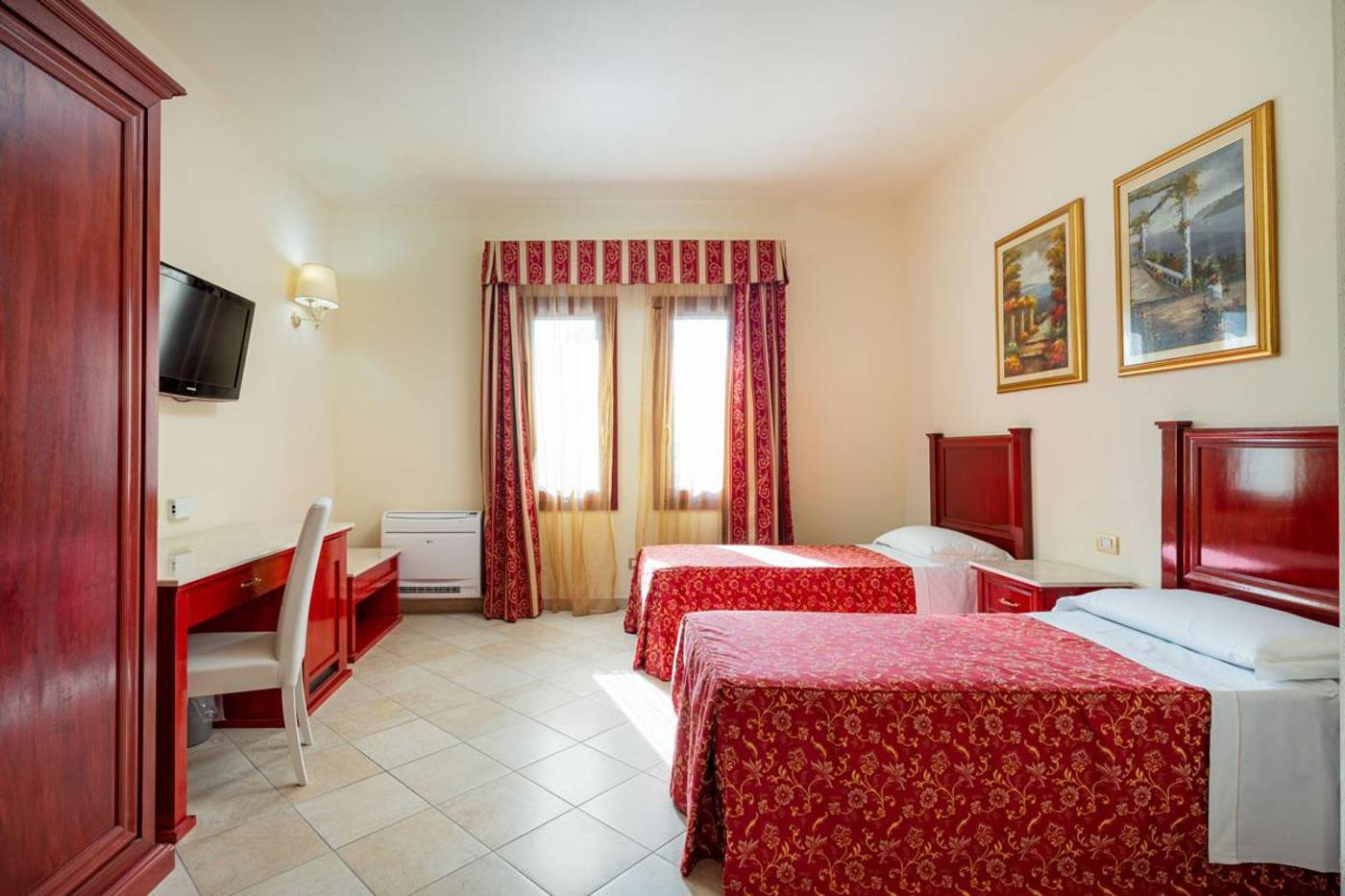 Hotel-Regina-Elena-Room-14