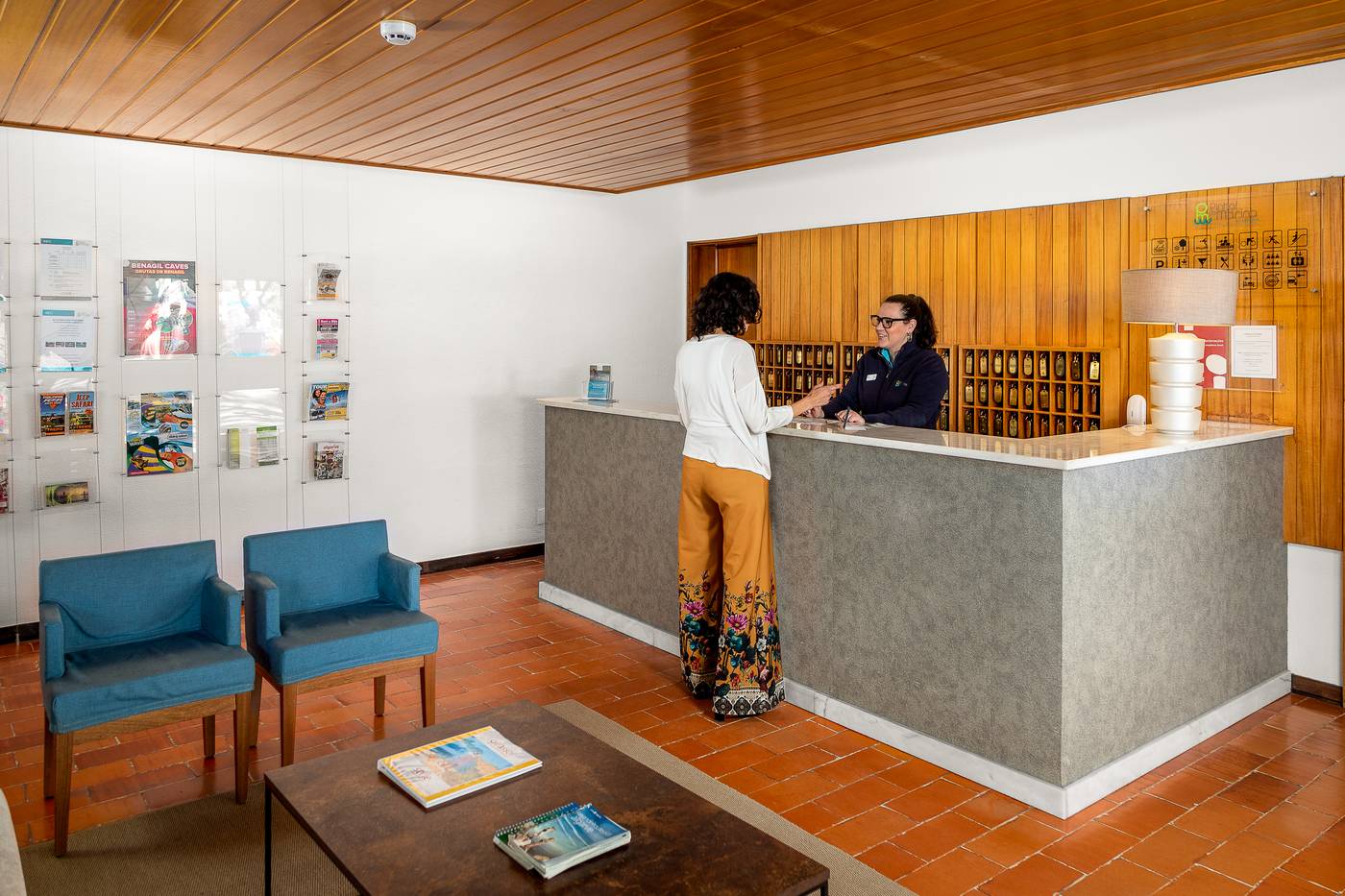 Pinhal-da-Marina-Hotel-Lobby-64