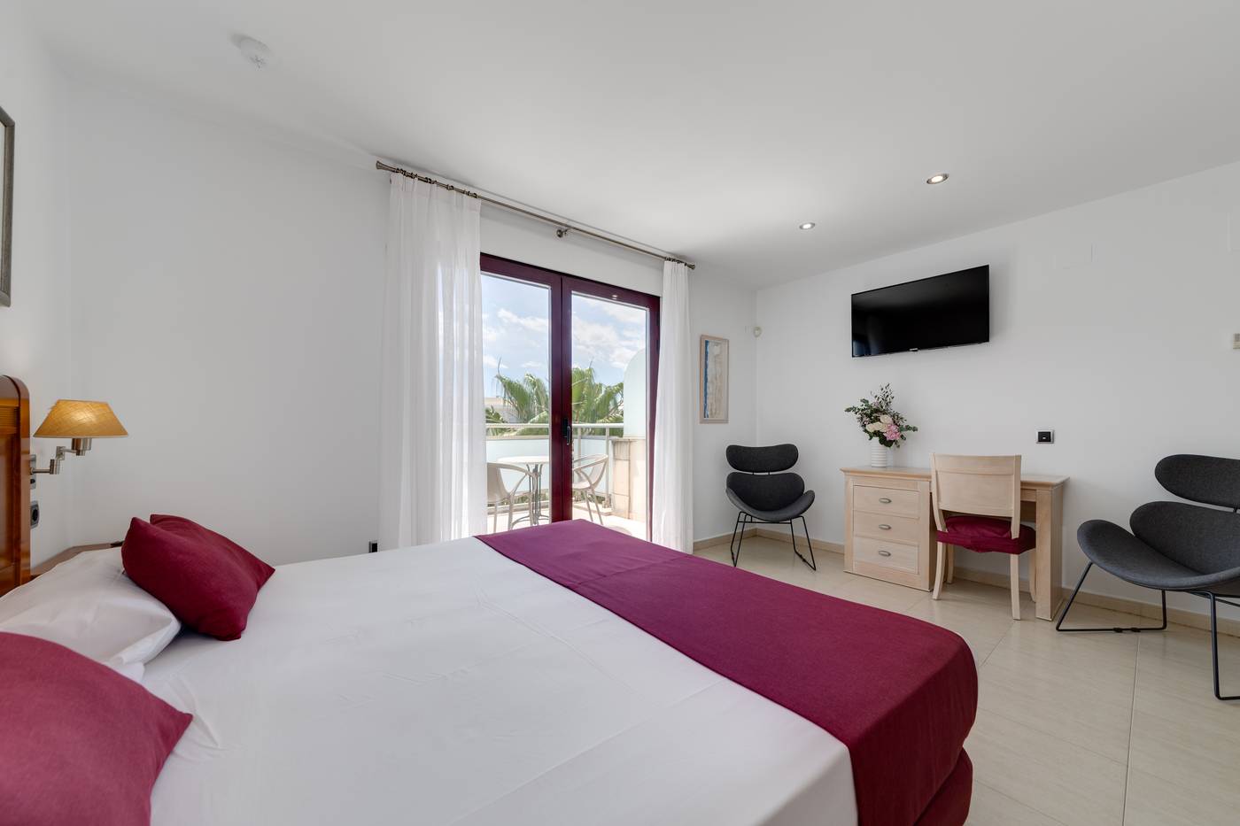 Daniya-Denia-Spa---Business-Room-26