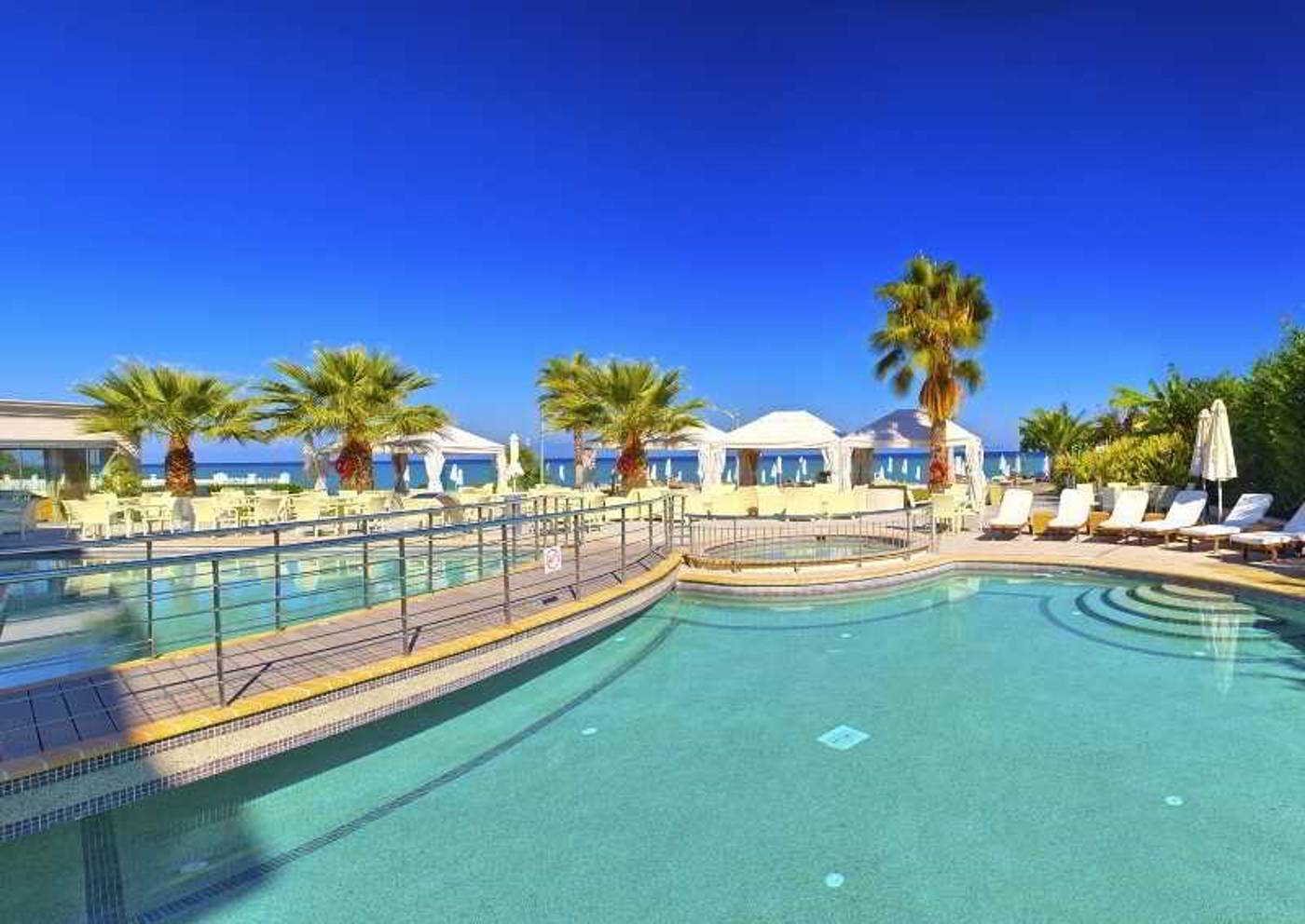 Elinotel-Apolamare-Pool-4