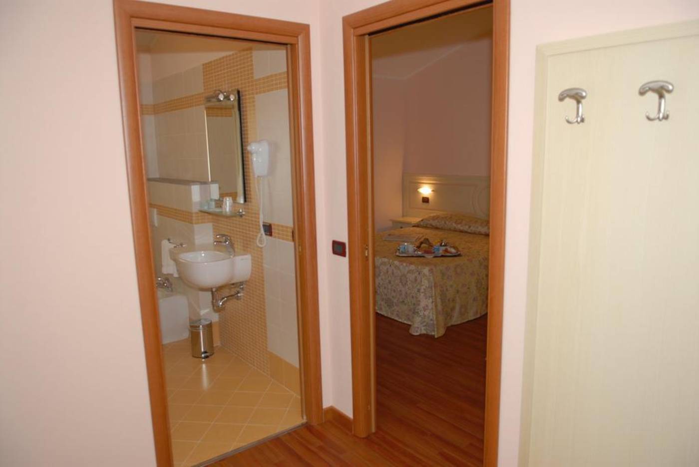 Hotel Plazza-Italy-PORCARI (LUCCA)-General view-3