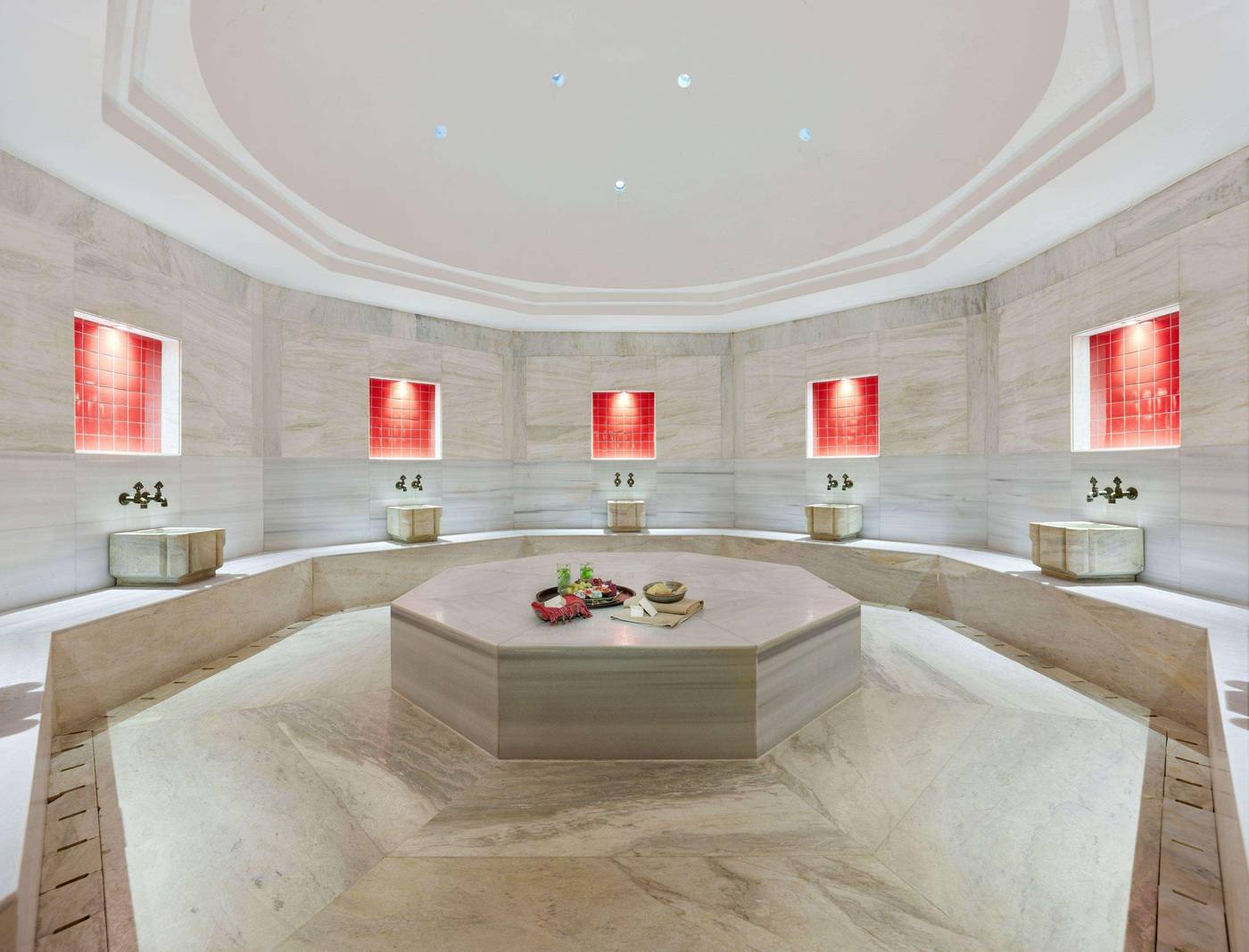 Lara-Barut-Collection-Sports-and-Entertainment-82