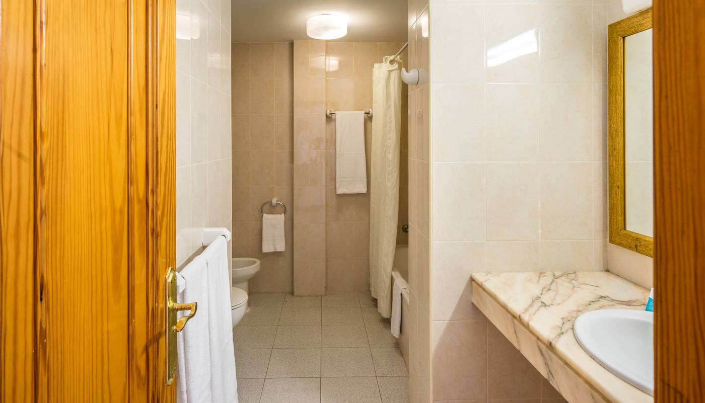 Blue-Sea-Hotel-Los-Fiscos-Room-22