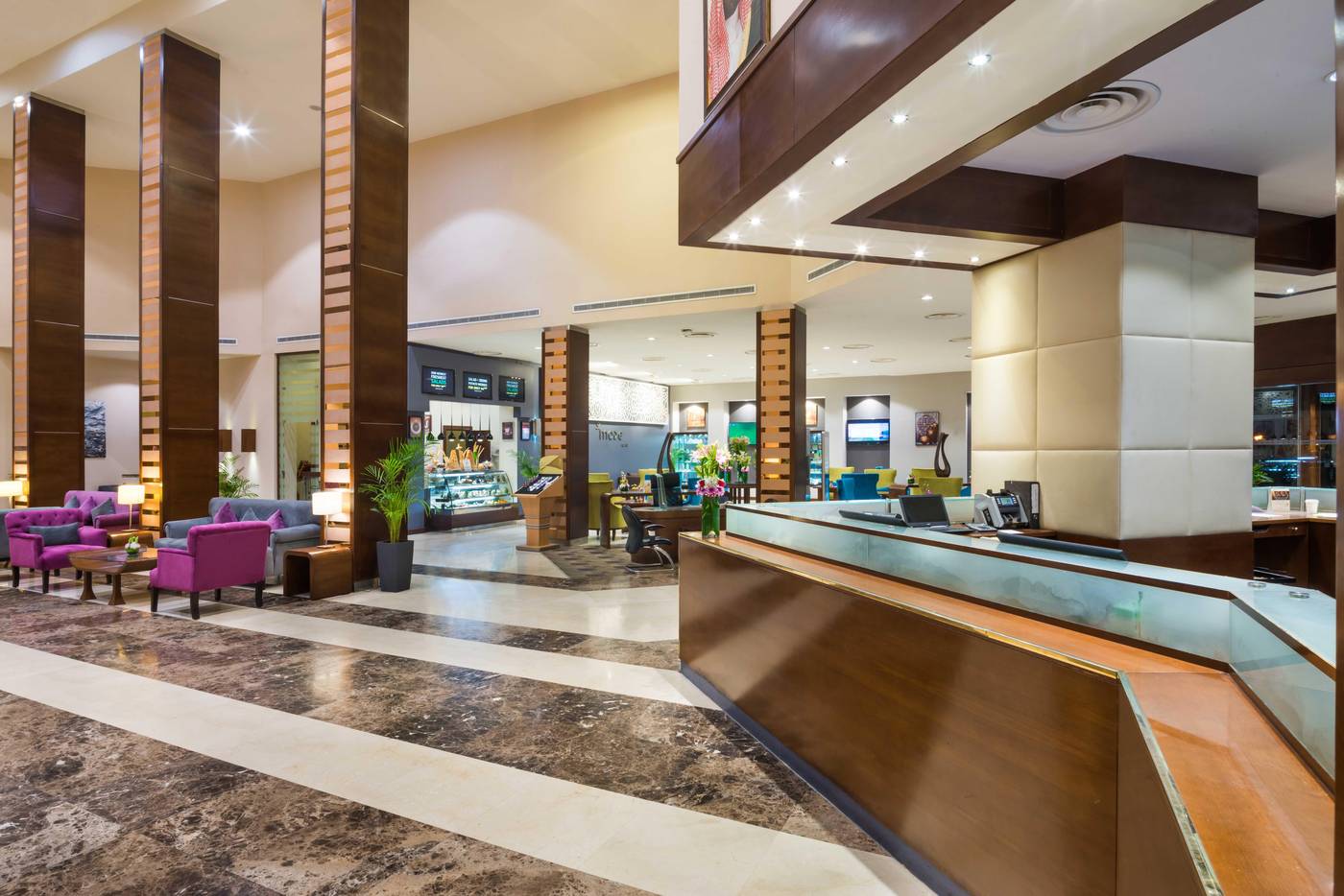Holiday Inn Al Qasr-Saudi Arabia-RIYADH-General view-10