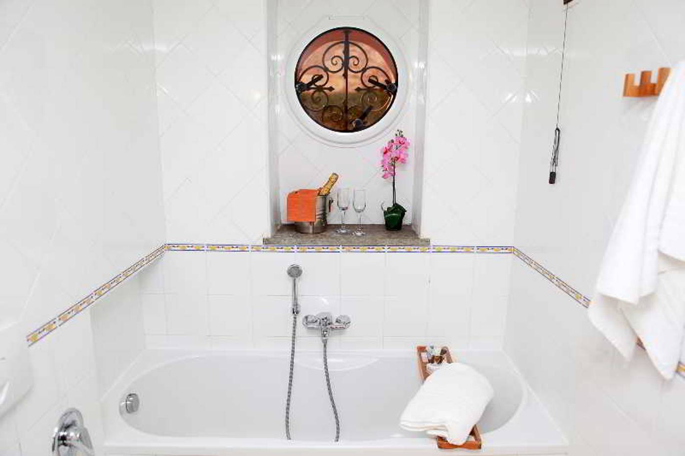 Rivoli-Sorrento-Room-16