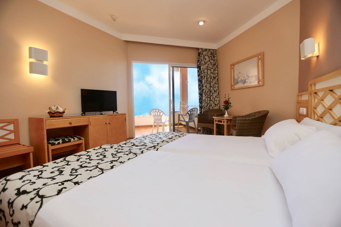 Hotel-Puerto-Palace-Room-31