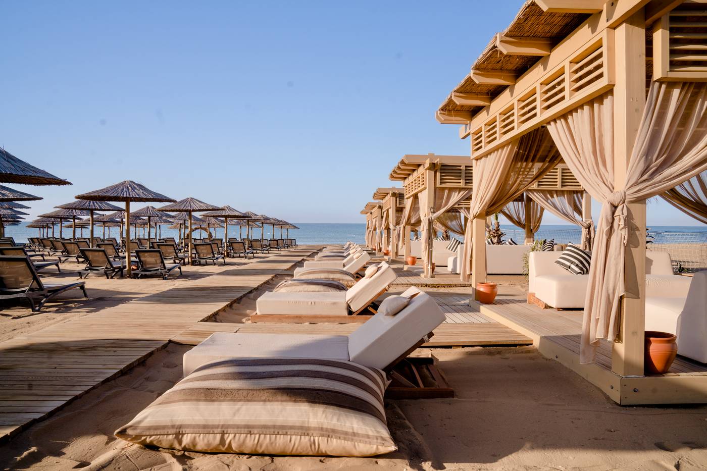 New - Liu Resort Side