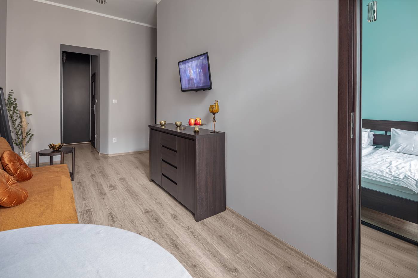 Platinum-Suite-Room-17