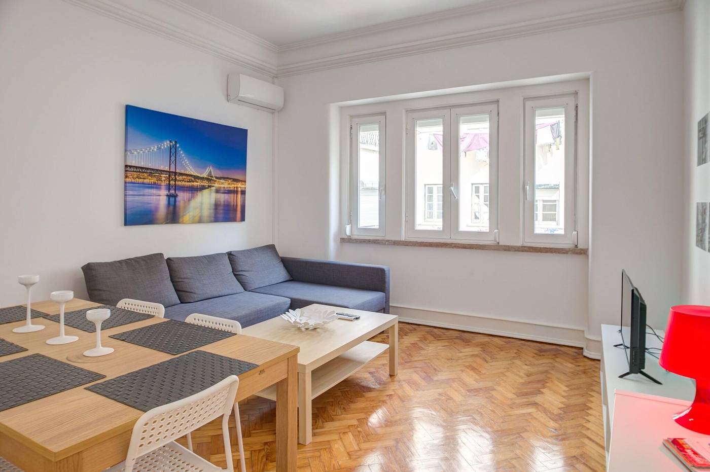 Home-Out-Rooms---Apartments-Room-71