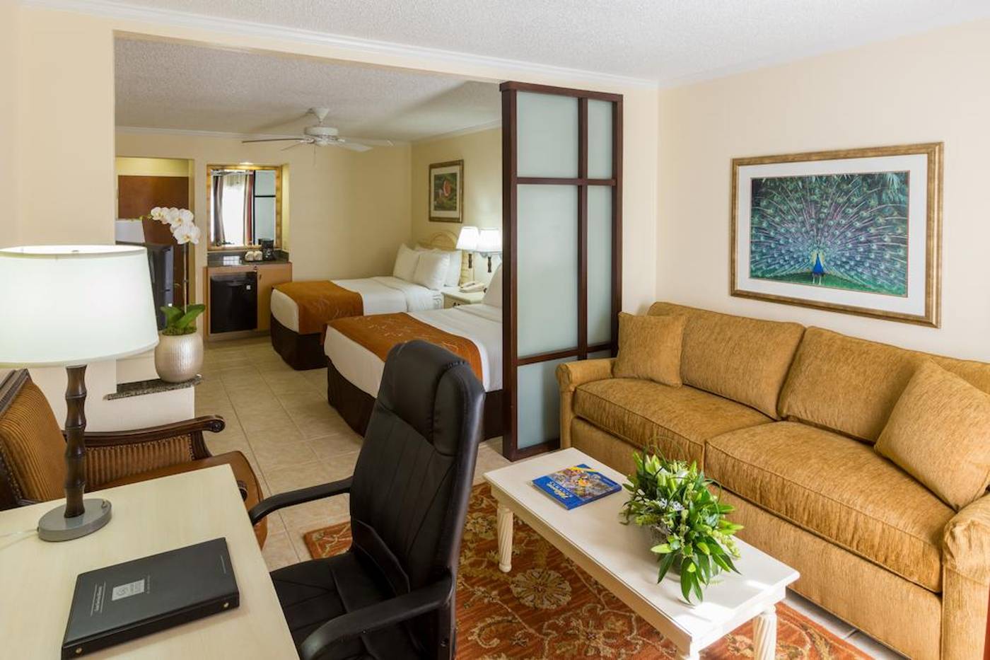 Comfort-Suites-Paradise-Island-Room-22