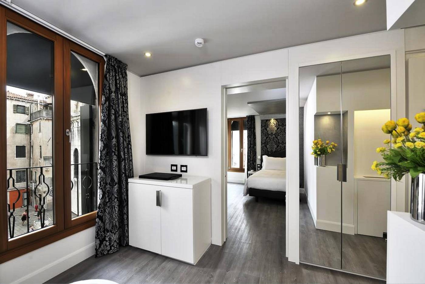 Al-Theatro-Palace-Room-4