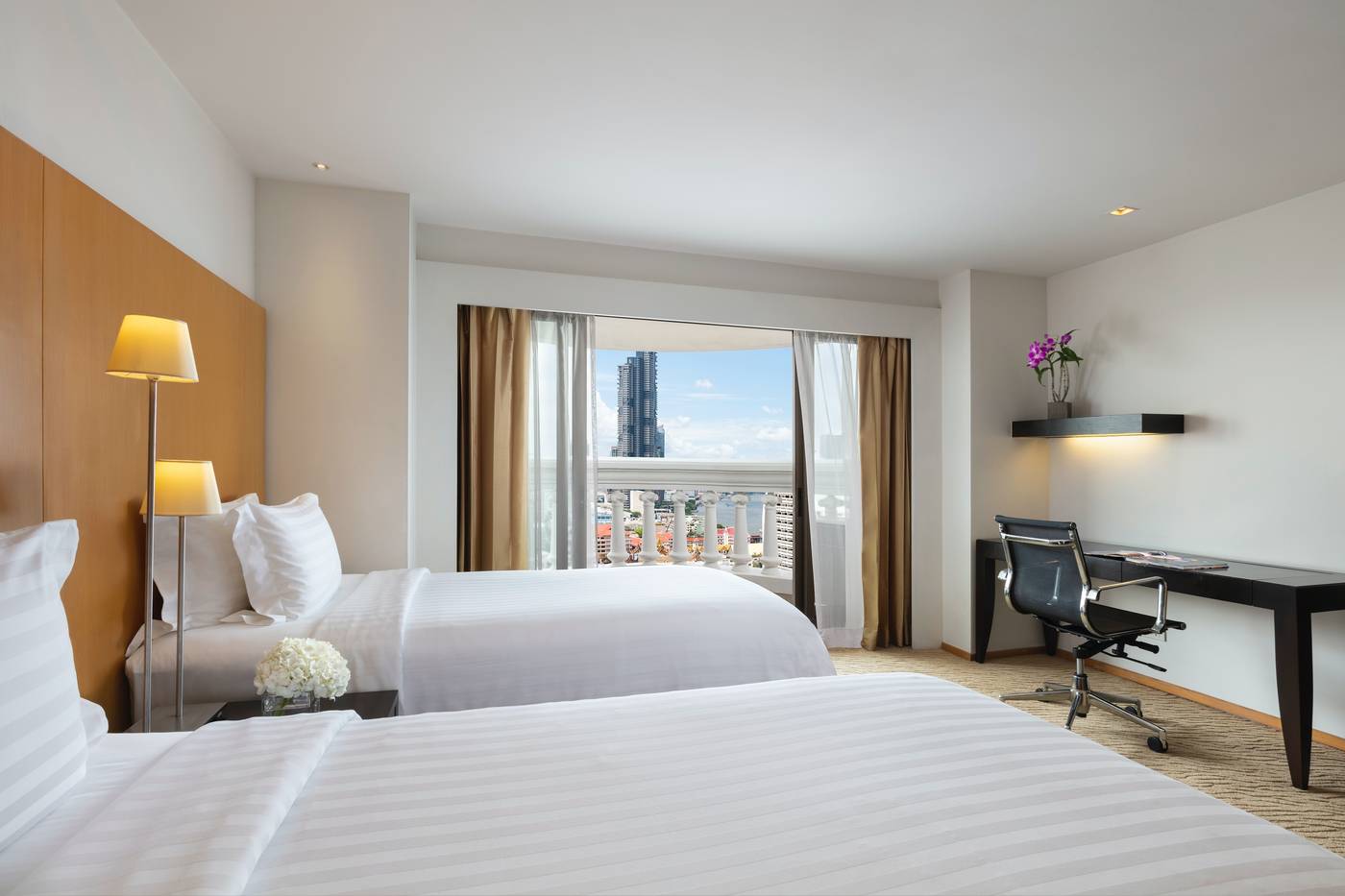 Lebua-at-State-Tower-Room-32