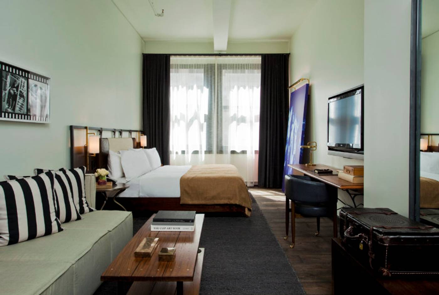 Refinery-Hotel-Room-10