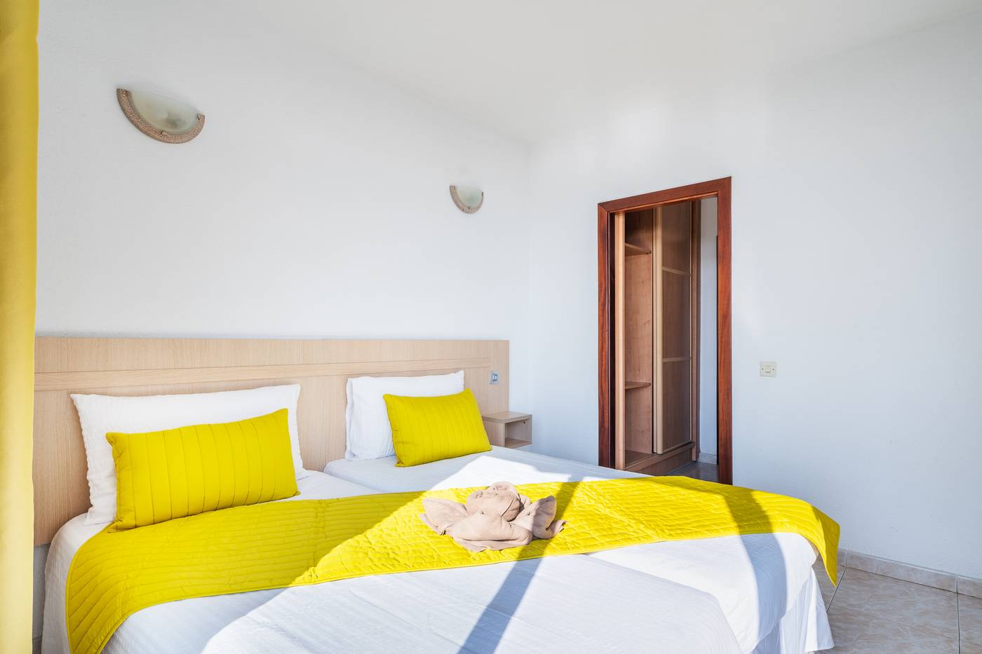 Guinea-Apartments-Room-11