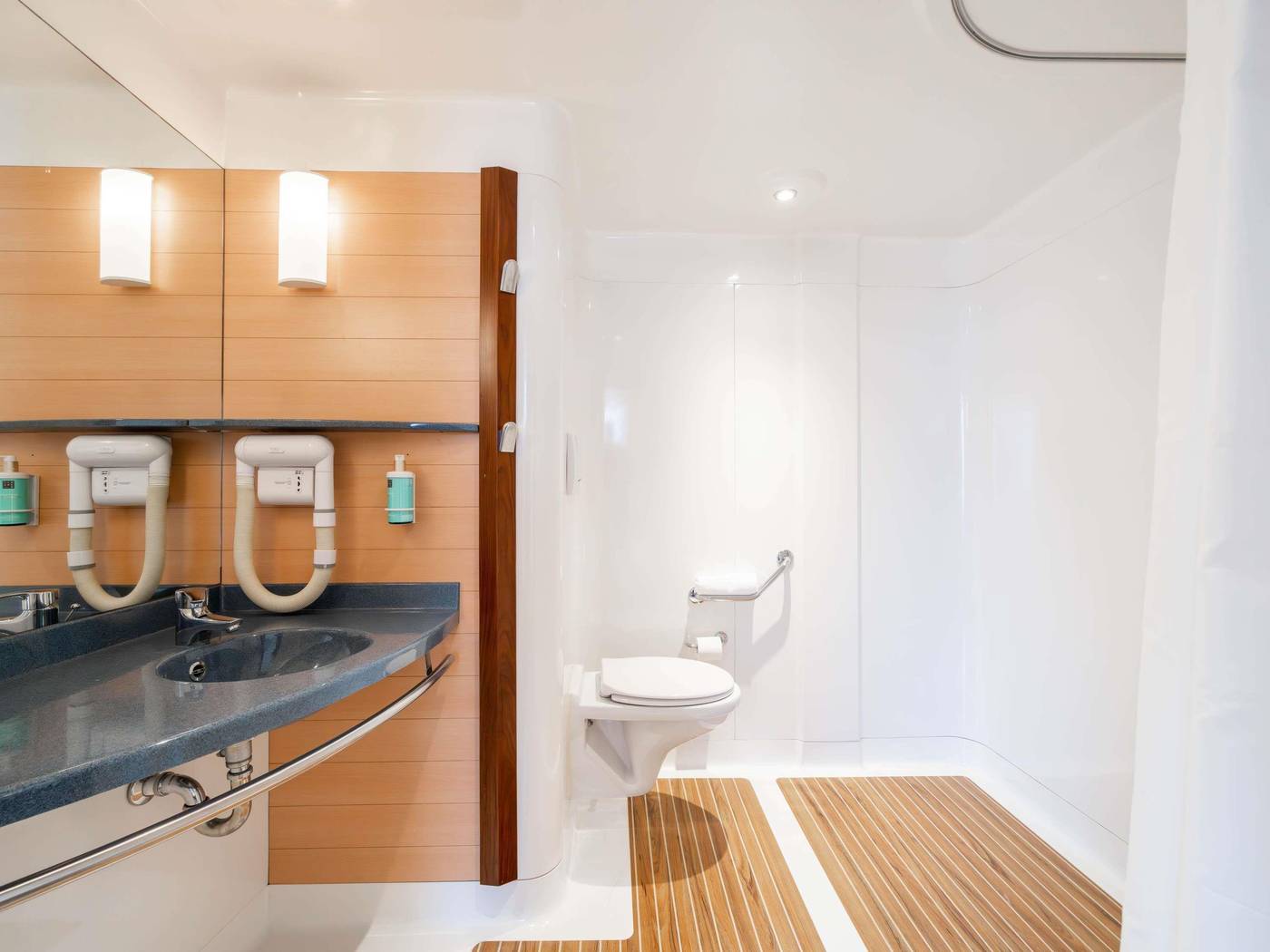 Novotel-Suites-Cannes-Centre-Room-34