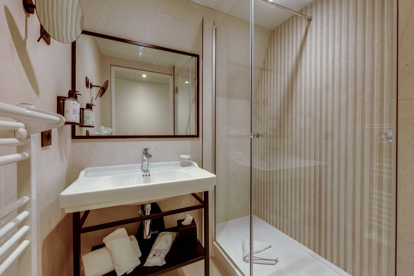 Hotel-Villa-Modigliani-Vacances-Bleues-Room-21