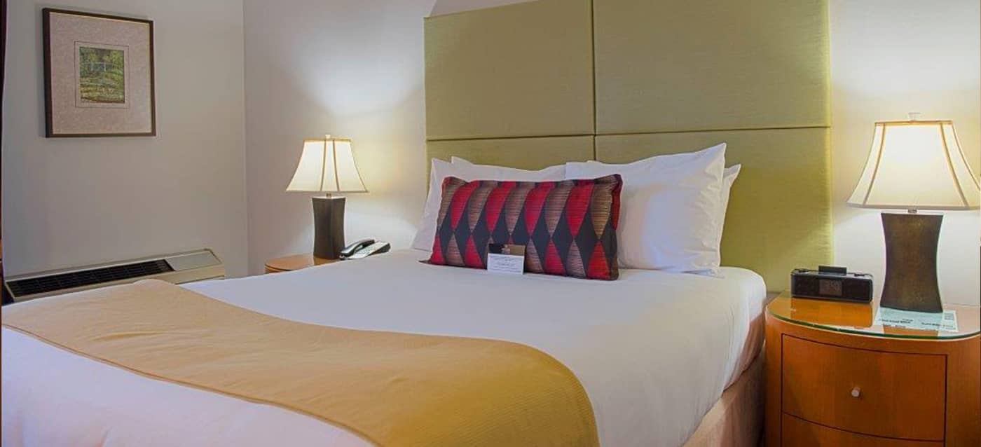 Executive-Suites-Hotel-Metro-Vancouver-Burnaby-Room-19