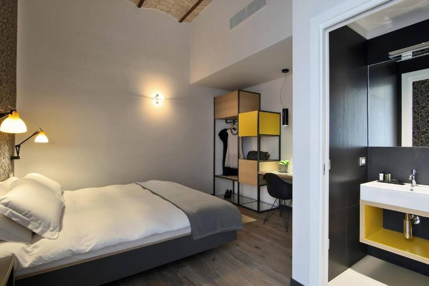 Giolli-Nazionale-Room-75