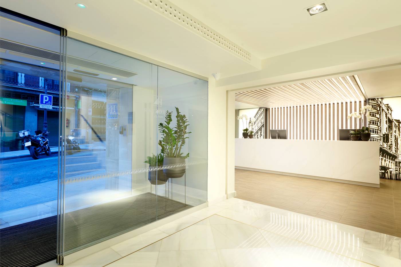 Eurostars-Madrid-Gran-Via-Lobby-17