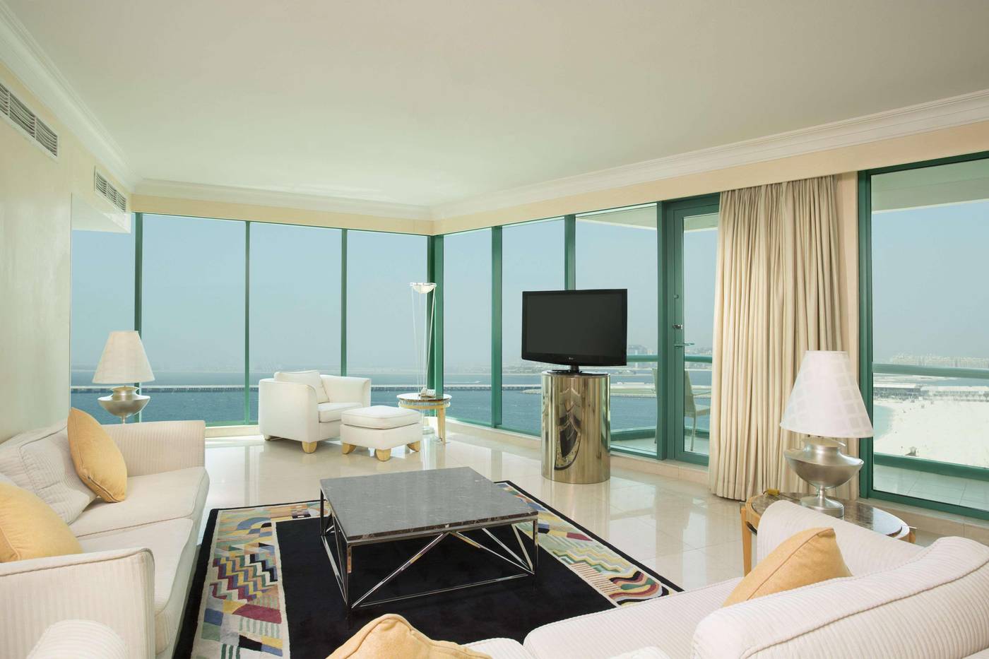 Hilton-Dubai-Jumeirah-Room-33