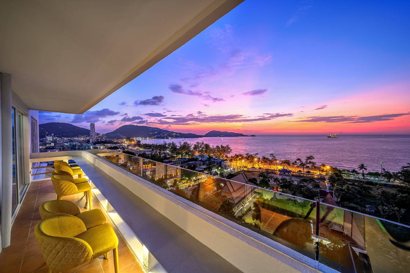 Andaman-Beach-Suites-Bar-91