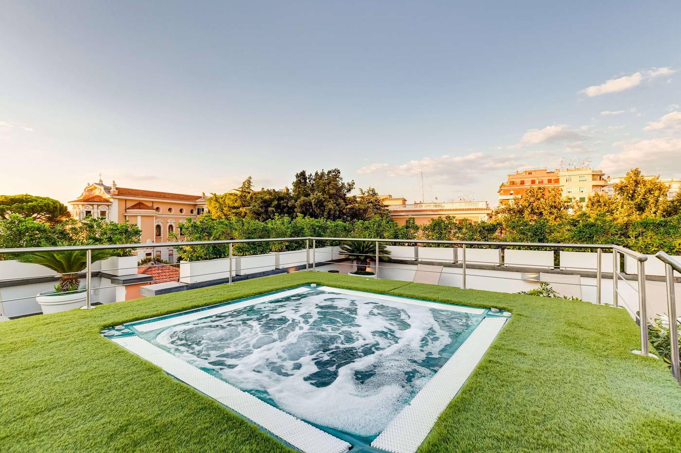 Best-Western-Cinemusic-Hotel-Pool-9