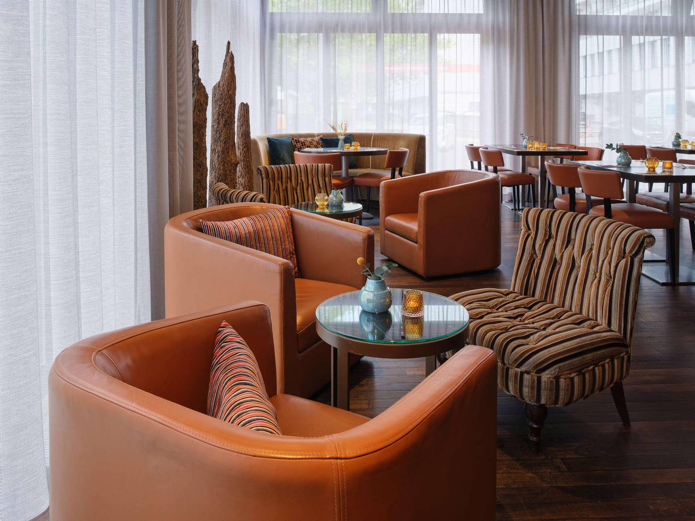 Adina-Apartment-Hotel-Berlin-Checkpoint-Charlie-Bar-5