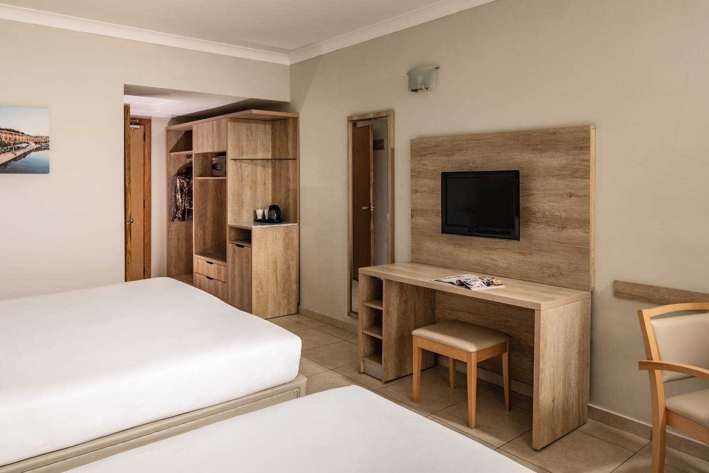 Qawra-Palace-Resort---Spa-Room-16