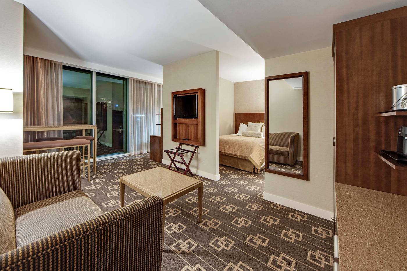 Wyndham-Garden-Chinatown-Room-4