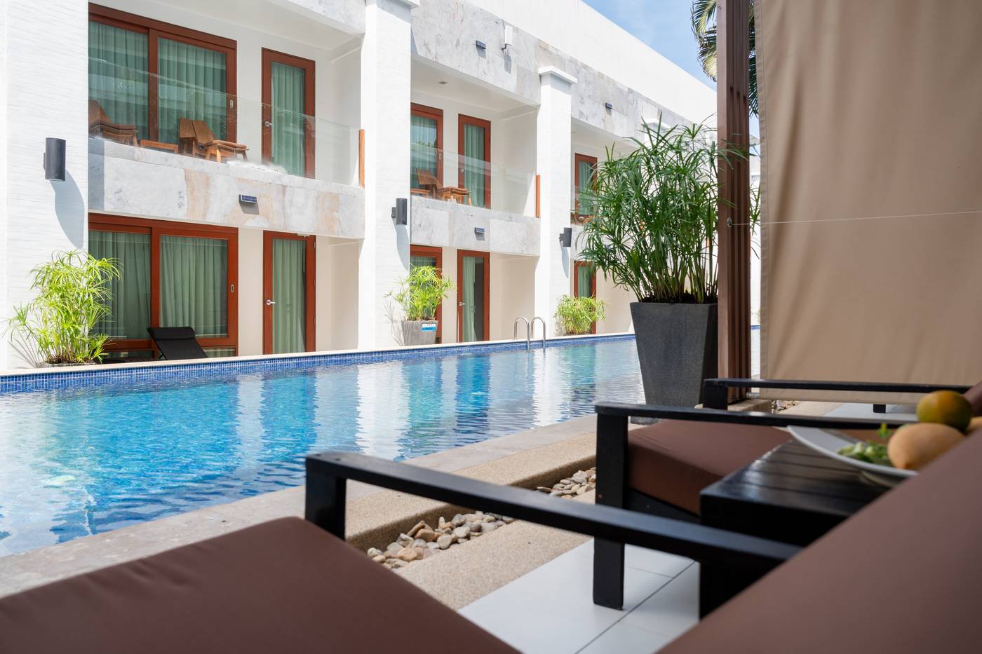 La-Flora-Resort-and-Spa-Patong-Room-3