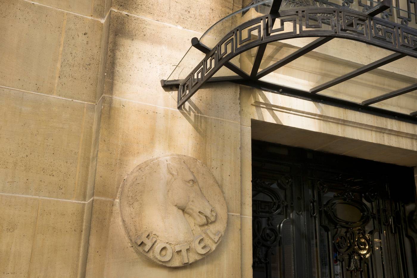 Ares-Eiffel-General-view-4