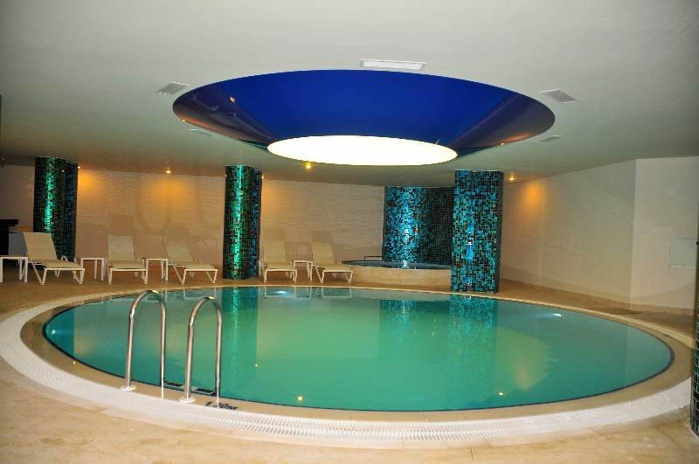 Golden-Rock-Beach-Hotel-Sports-and-Entertainment-32