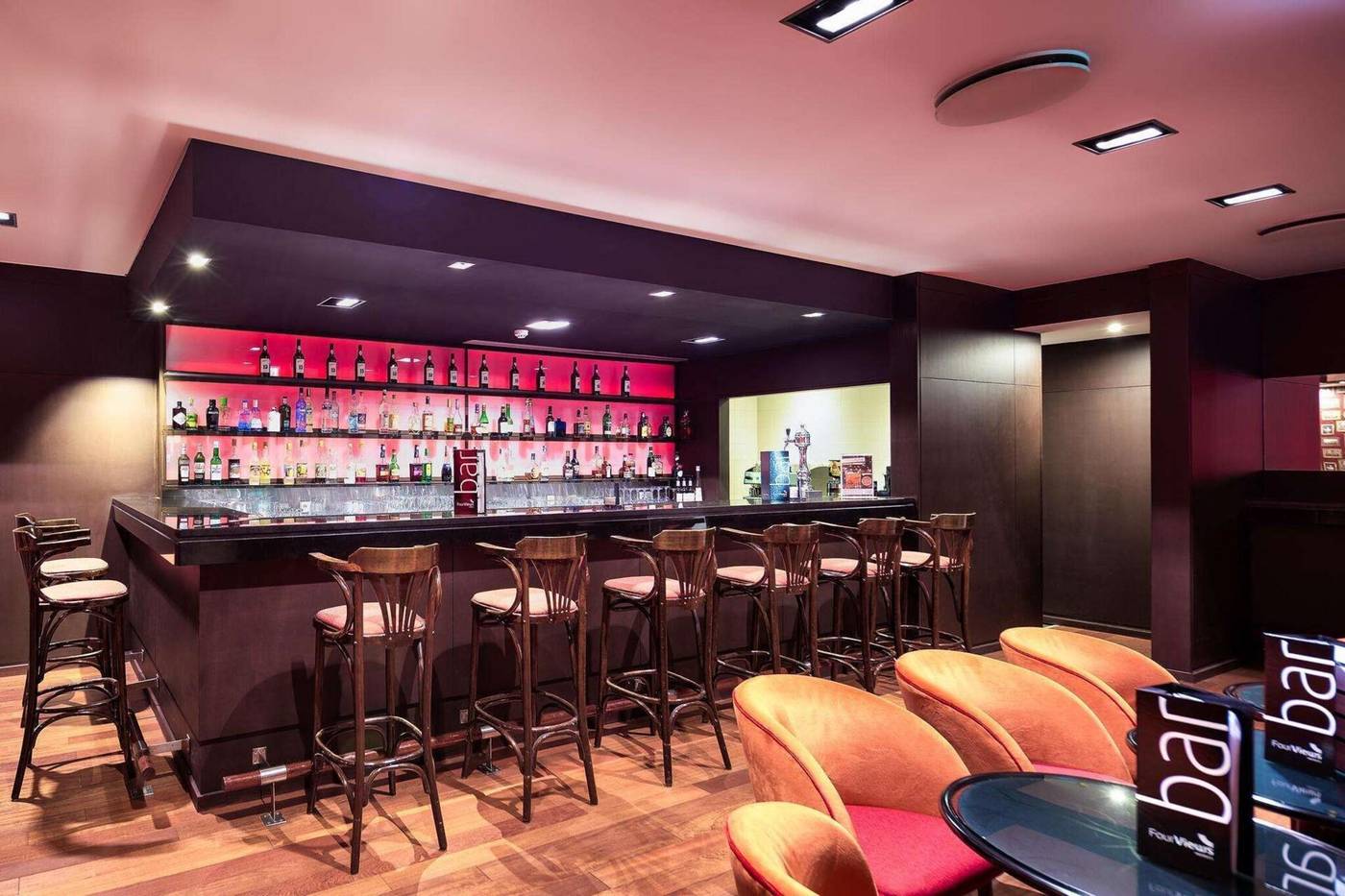 The-Views-Monumental-Bar-53