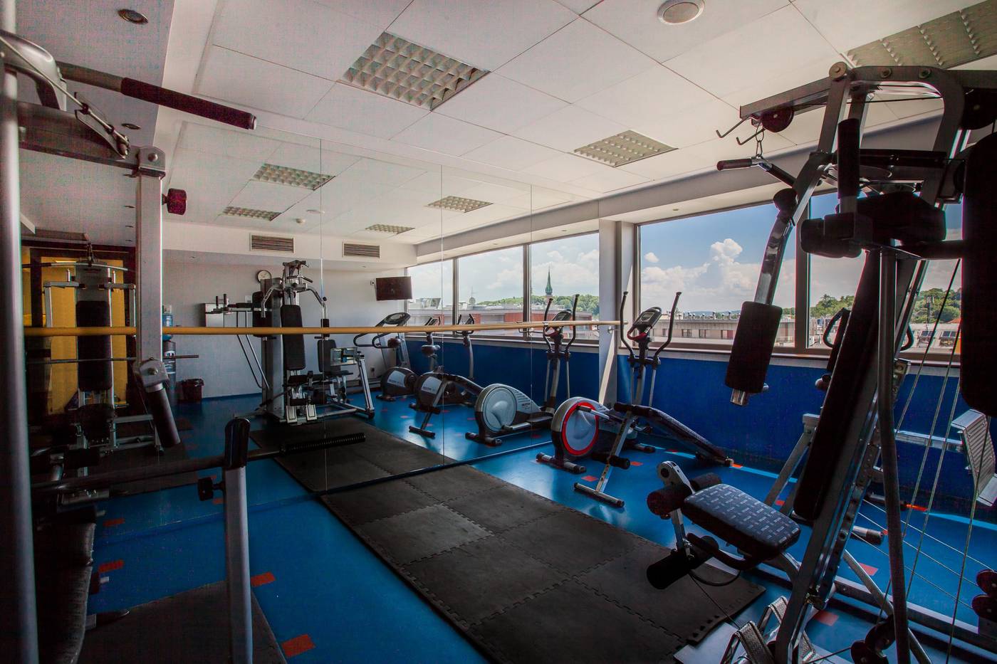 Qubus-Hotel-Krakow-Sports-and-Entertainment-53