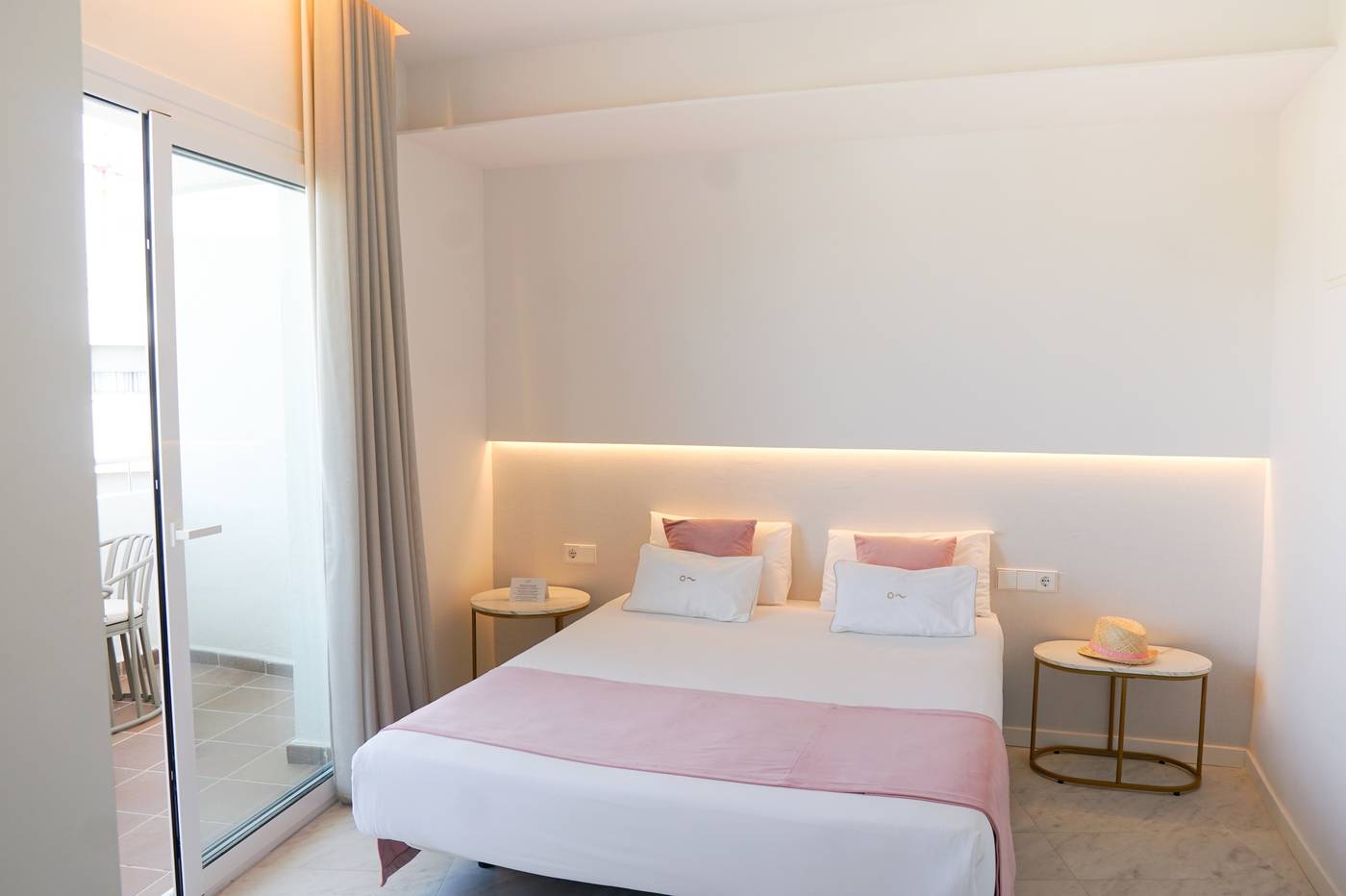 12.06.25 Hotel Aromar