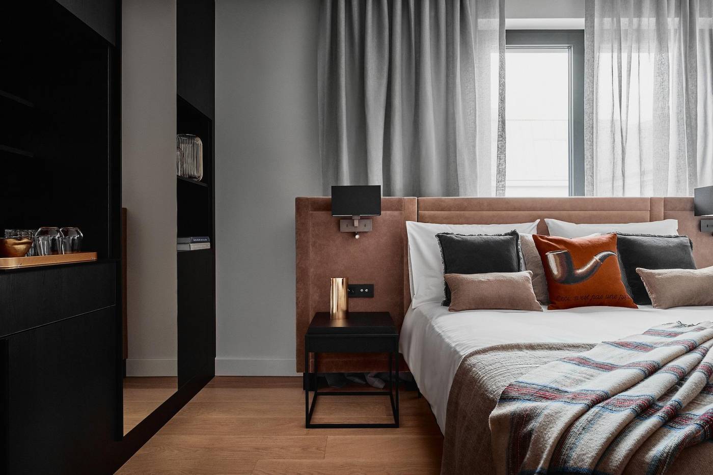 H15-Luxury-Palace-Room-26