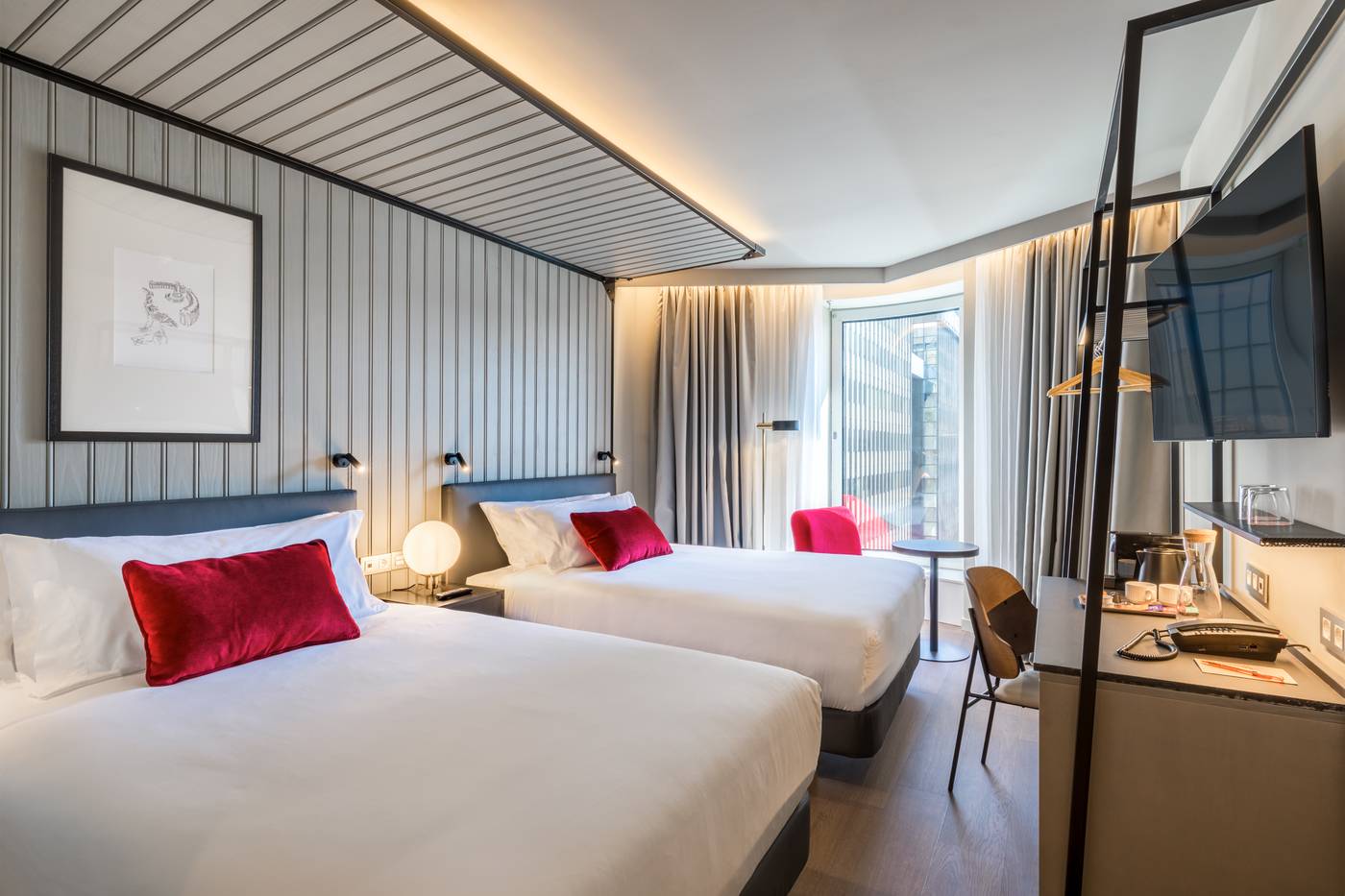 Canopy-by-Hilton-Madrid-Castellana-Room-10