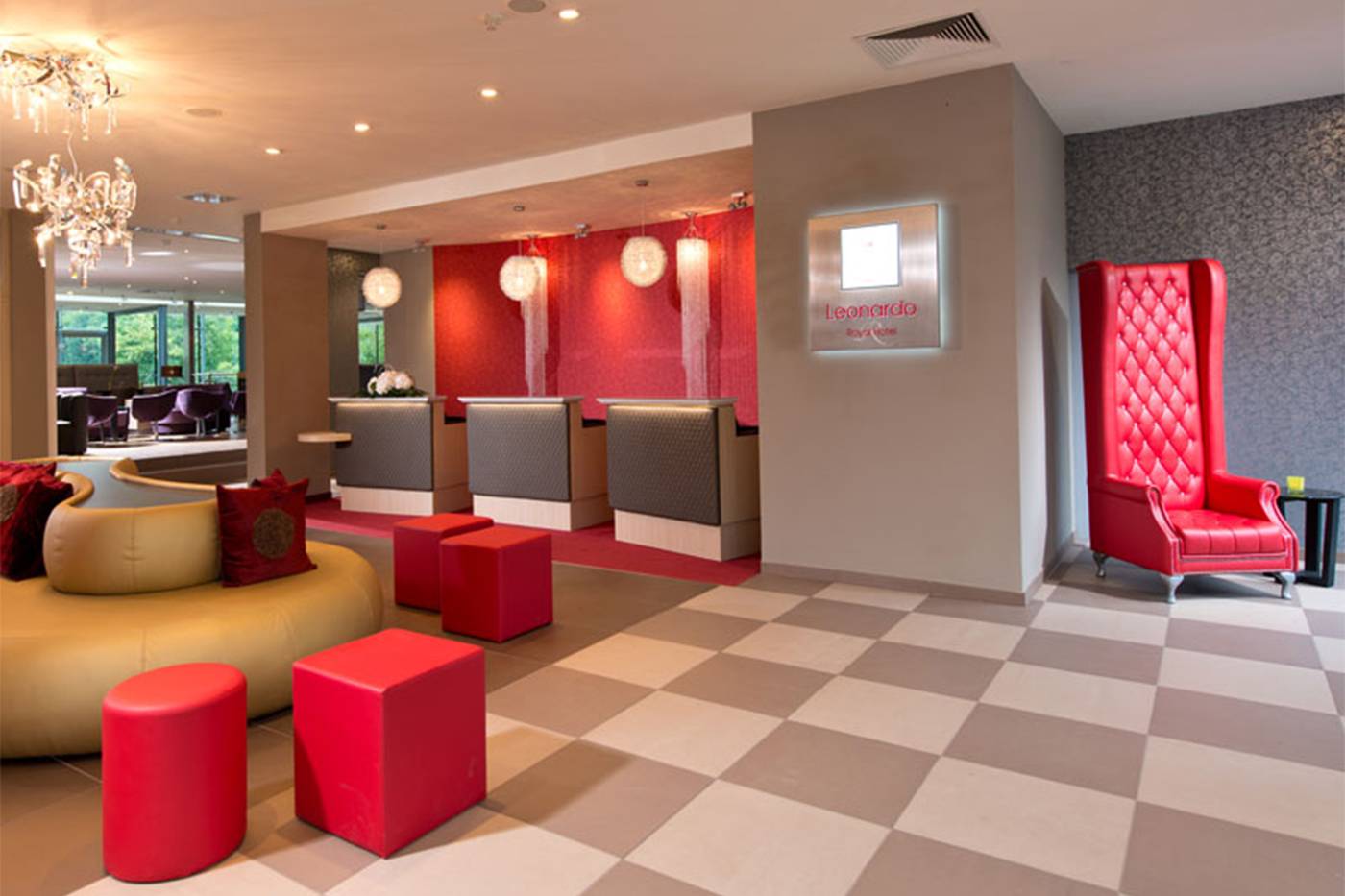 Leonardo-Royal-Hotel-Koeln-Am-Stadtwald-Lobby-14