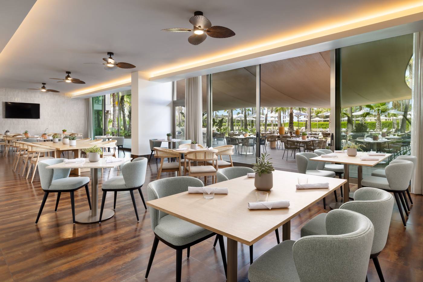 NAU-Salgados-Palace-Restaurant-36