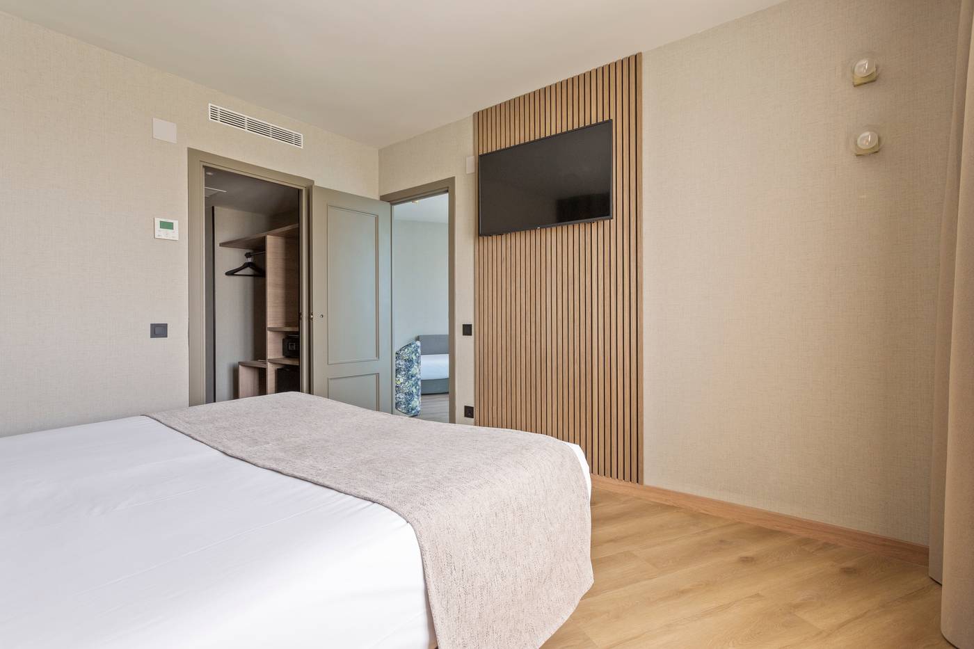 Acta-Piramides-Room-26