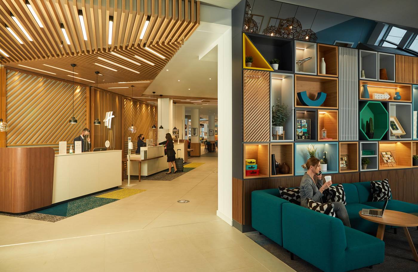 Holiday-Inn-Dublin-Airport-General-view-3