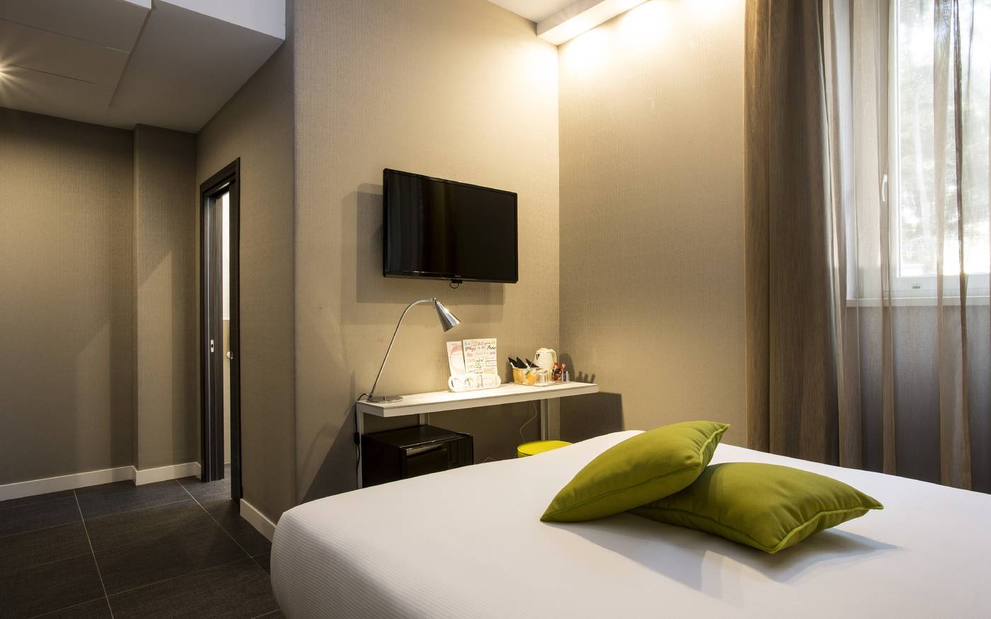 The-Guardian-Room-26