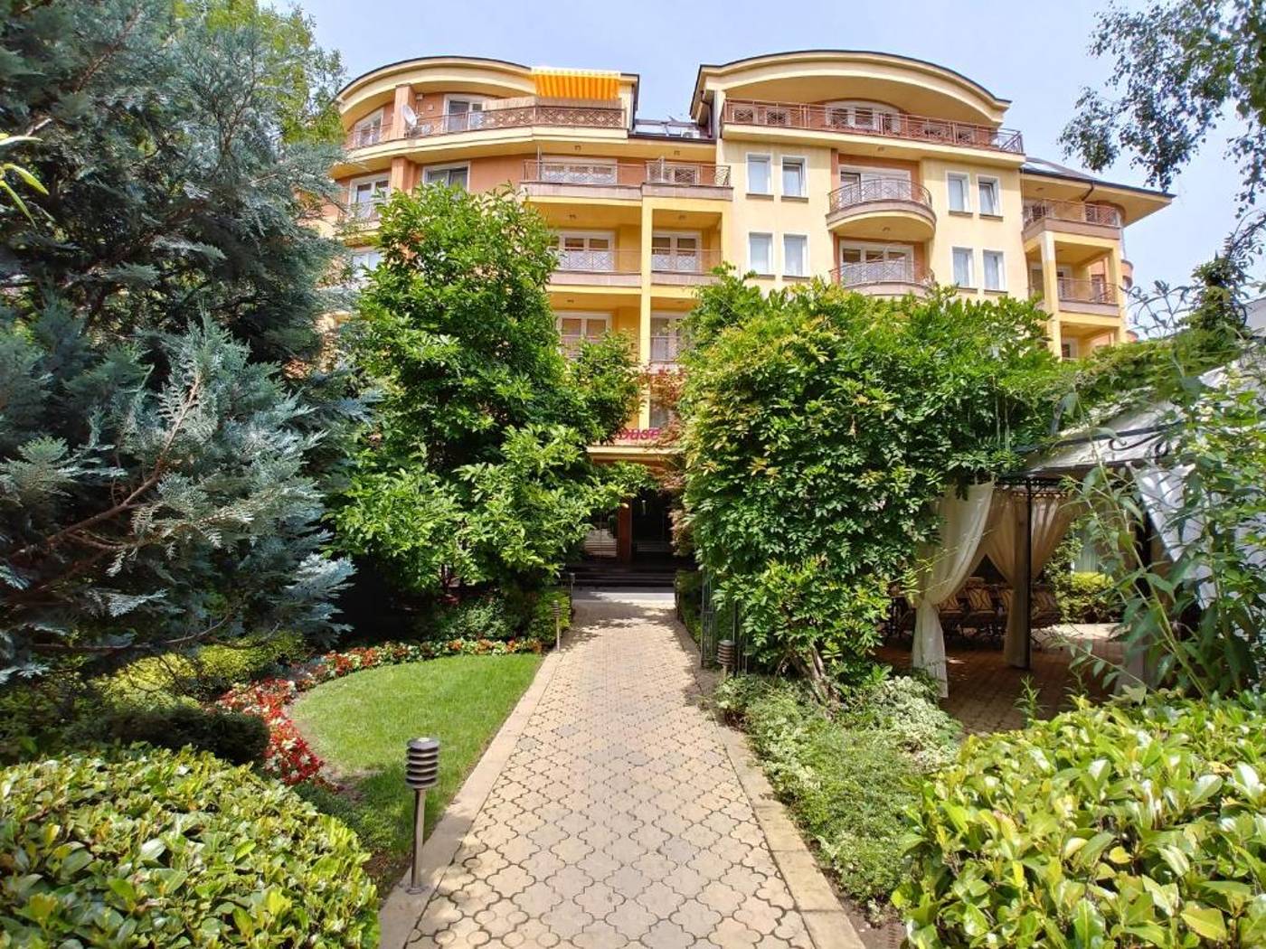 Aparthouse Borovo-Bulgaria-Sofia-General view-1