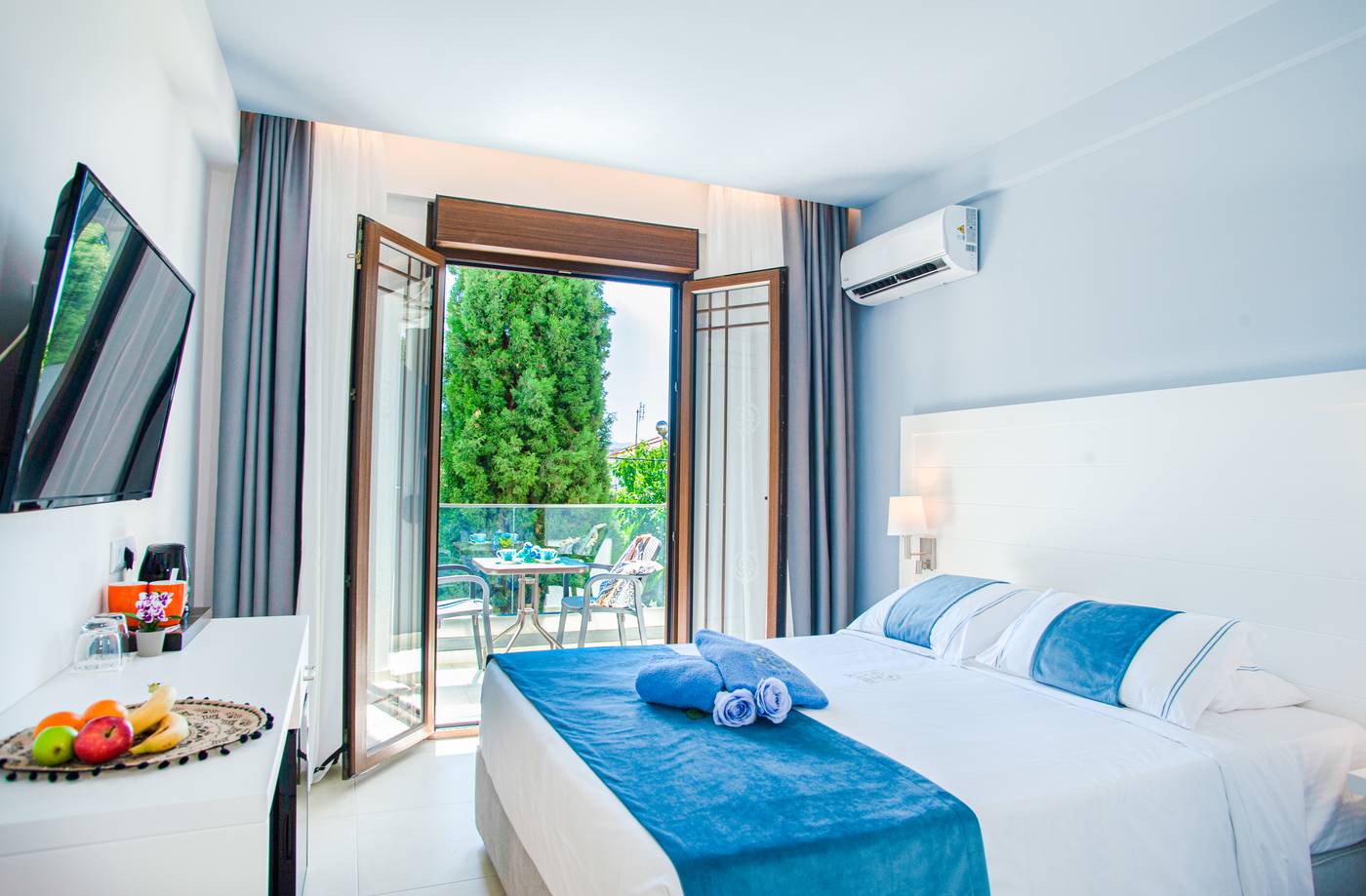 Lily-Ann-Village-Room-27