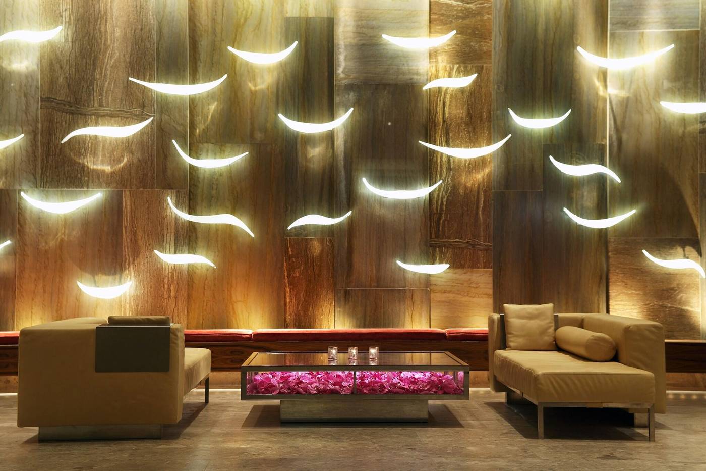 The-Cove-Atlantis-Lobby-56