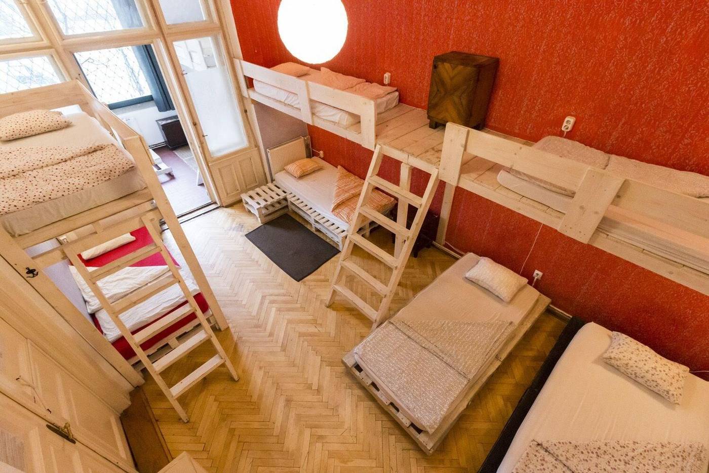Baroque-Hostel-Budapest-Room-22