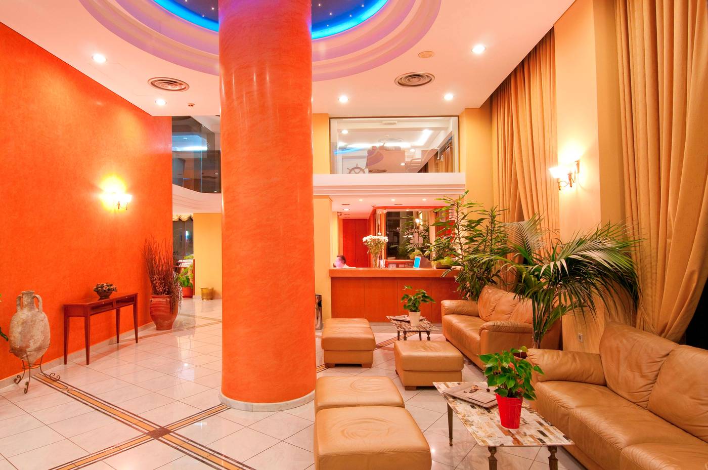 Alexandra-Lobby-23